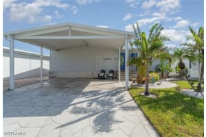 17561 Canal Cove Ct, Fort Myers Beach