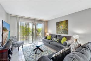 1300 Gulf Shore Blvd N 407, Naples