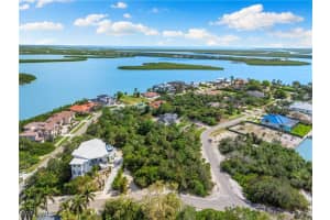 1130 Caxambas Dr, Marco Island