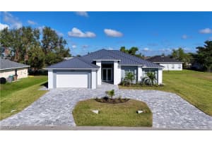 1123 Ne 10th St, Cape Coral