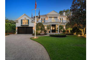 563 3rd St N, Naples 563 3rd St N, Naples