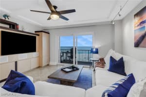1977 Gulf Shore Blvd N 205, Naples