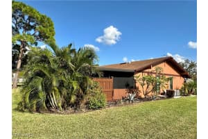 15427 Crystal Lake Dr, North Fort Myers