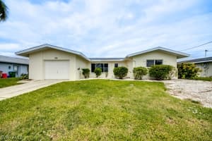 913 Se 43rd Ter, Cape Coral