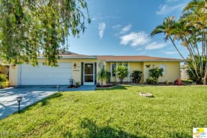 318 Se 33rd Ter, Cape Coral