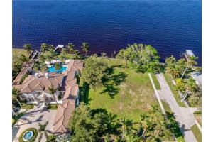 1212 Coconut Dr, Fort Myers