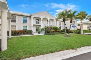 851 Gulf Pavilion Dr 202, Naples