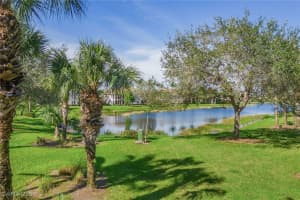 3189 Aviamar Cir 202, Naples