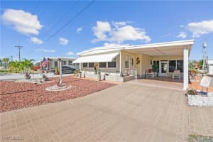 5471 Forest Park Dr, North Fort Myers