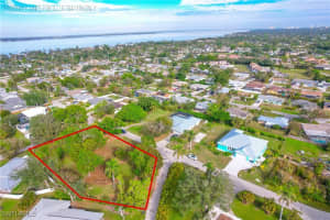 808 Sunset Vista Dr, Fort Myers