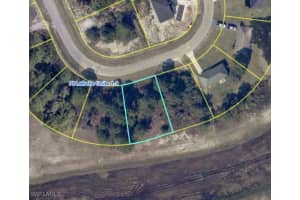 8031 Memory Cir, Labelle