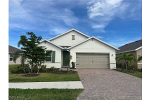 20333 Camino Torcido Loop, North Fort Myers
