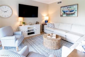 9715 Acqua Ct 116, Naples