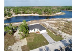 423 Harshaw St, Lehigh Acres