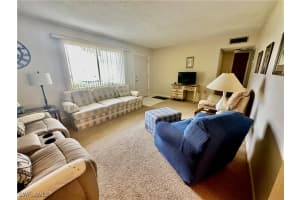 335 Joel Blvd 129, Lehigh Acres