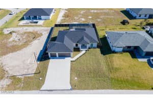 1245 Nw 35th Pl, Cape Coral