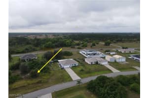 513 Peerless Cir, Lehigh Acres