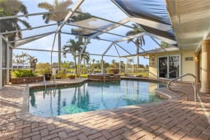 734 Se 43rd St, Cape Coral