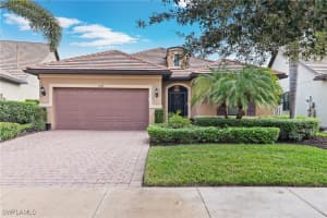 7370 Mockingbird Ct, Naples