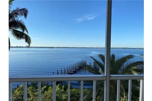 2875 Palm Beach Blvd 302, Fort Myers