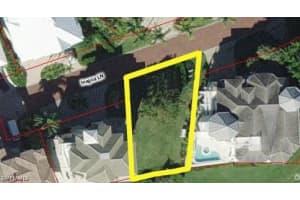 106 Inagua Ln, Bonita Springs