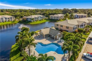 824 Tanbark Dr 204, Naples