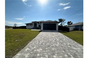 1124 Ne 35th Ln, Cape Coral