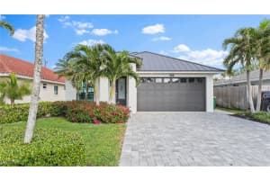 561 94th Ave N, Naples