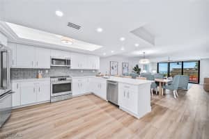2501 W Gulf Dr 102, Sanibel