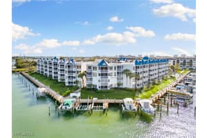 991 N Barfield Dr 304, Marco Island