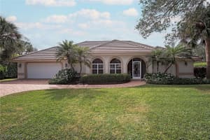 702 Willowwood Ln, Naples