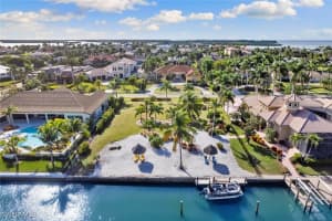 1668 Mcilvaine Ct, Marco Island