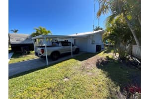 1712 Club House Rd, North Fort Myers
