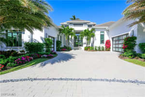 3123 Crayton Rd, Naples