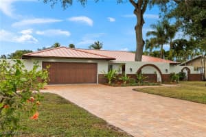 60 Lagoon Dr, North Fort Myers