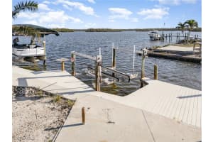68 Emily Ln, Fort Myers Beach