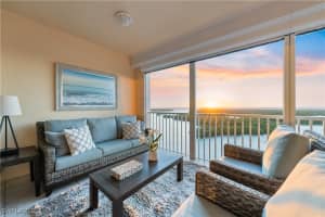 445 Dockside Dr B903, Naples