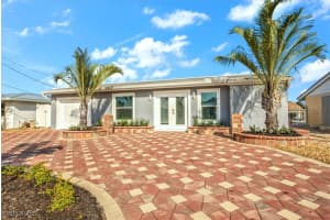 127 Albatross St, Fort Myers Beach