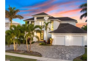 1285 Martinique Ct, Marco Island