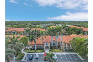 8950 Colonnades Ct E 817, Bonita Springs
