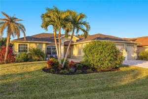 1711 Sw 45th St, Cape Coral