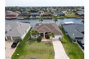2544 Sw 37th Ter, Cape Coral