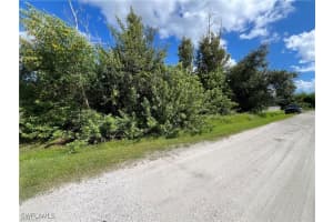 5210 Barrow Dr, St James City