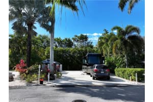 10019 Ramblewood Ct, Fort Myers