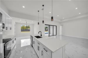 849 Nw 2nd St, Cape Coral