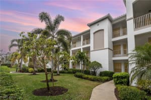 8217 Parkstone Pl 1-206, Naples
