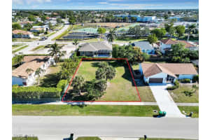 119 Bermuda Rd, Marco Island