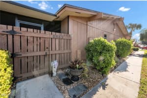 5643 Foxlake Dr, North Fort Myers
