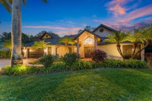 812 Pine Creek Ln, Naples