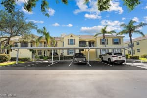 1356 Mainsail Dr 1422, Naples